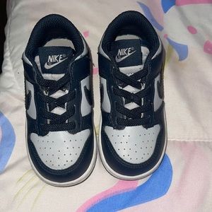 Nike dunks size 7c